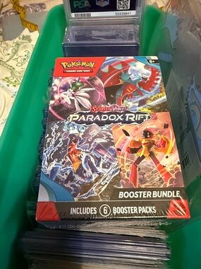 Pokémon TCG Scarlet & Violet Paradox Rift Booster Bundle